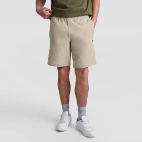 Lightweight Lounge Shorts da 9", con toppa con logo C