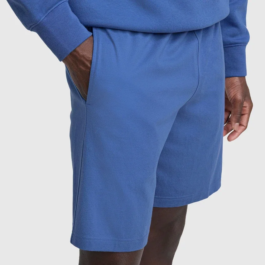 Lightweight Lounge Shorts da 9", con toppa con logo C