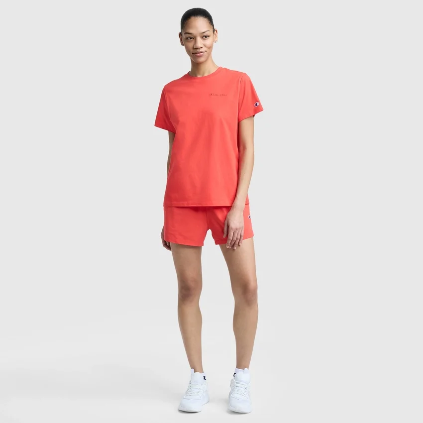 T-shirt classica, scritta tono su tono sul lato sinistro del petto