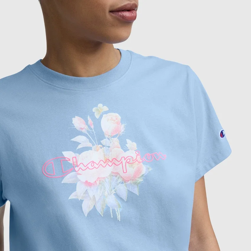 T-shirt con grafica Blurred Roses, C Logo